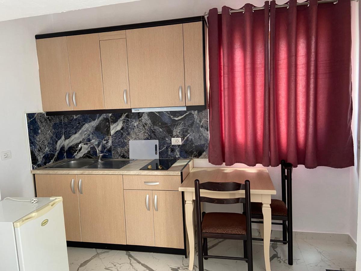 Amar Seaside Apartment Ksamil Exterior photo