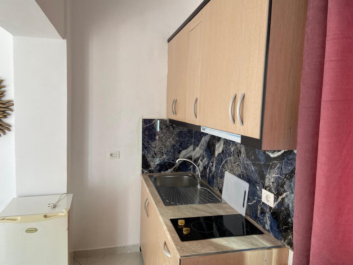 Amar Seaside Apartment Ksamil Exterior photo
