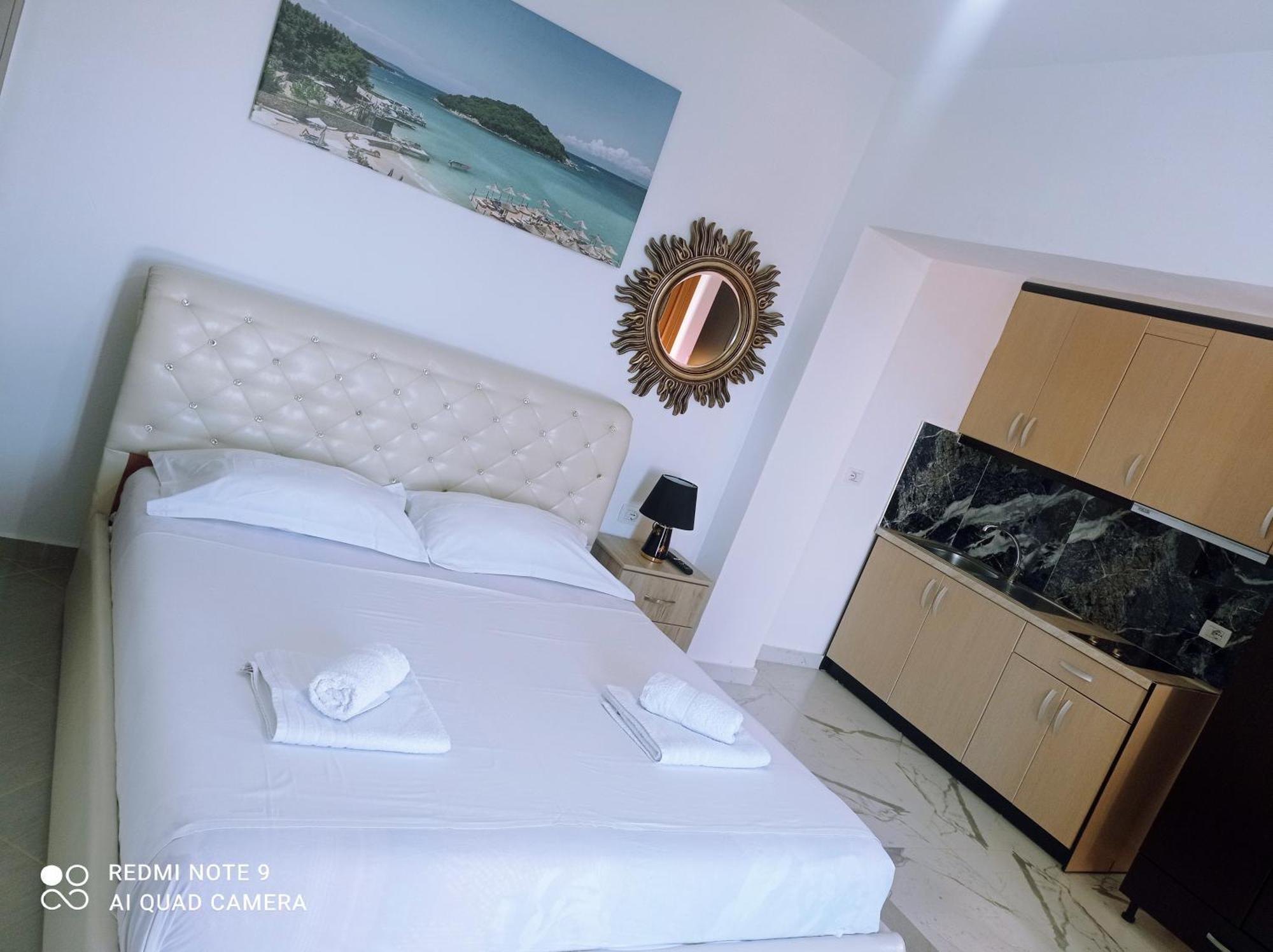 Amar Seaside Apartment Ksamil Exterior photo